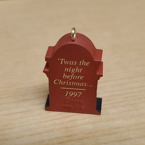 4 hallmark miniature Santa/snowman ornaments - Picture 15 of 16